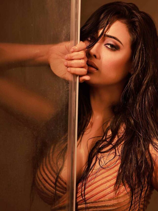 Shweta Tiwari is very hot even at the age of 43